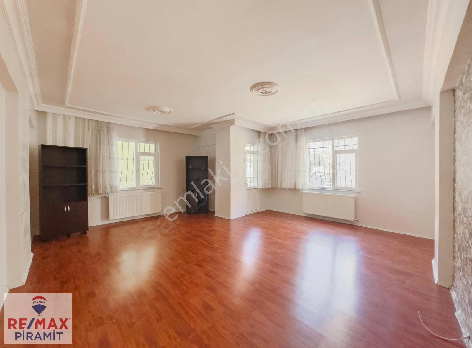 Fırsat! Kapalı Otoparklı 150 M² 3+1 Boş Daire