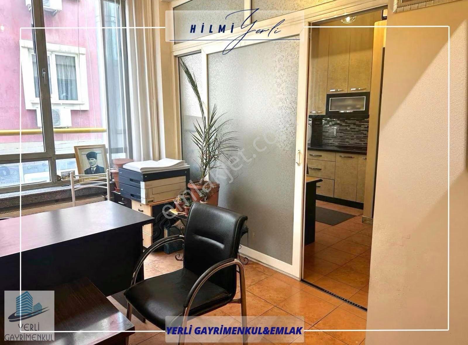 Yerli Gayrimenkul'den Merkezi Konumda 35 M² Eşyalı İş Yeri - Görsel 4