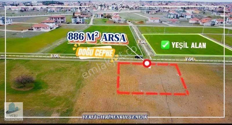 Yerli Gayrimenkul'den Akpınar Mahallesi 886 M² Arsa
