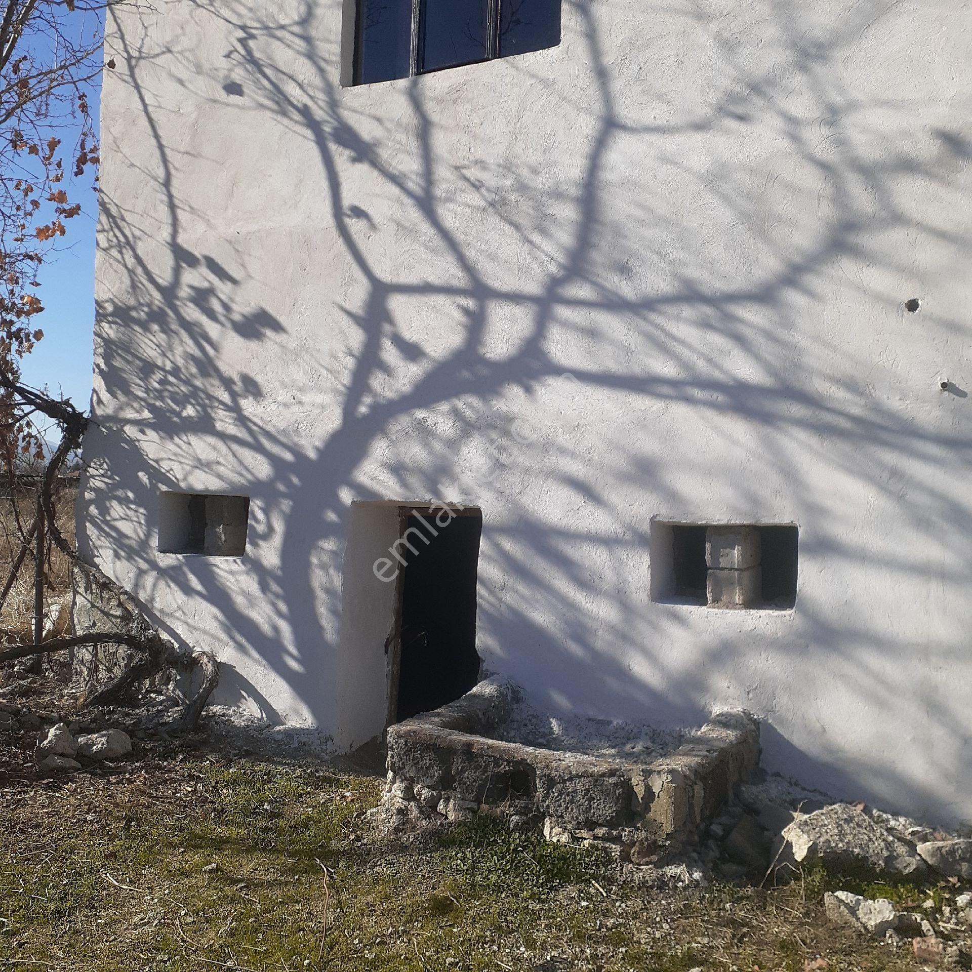 Müstakil İki Katlı Bina - Görsel 13