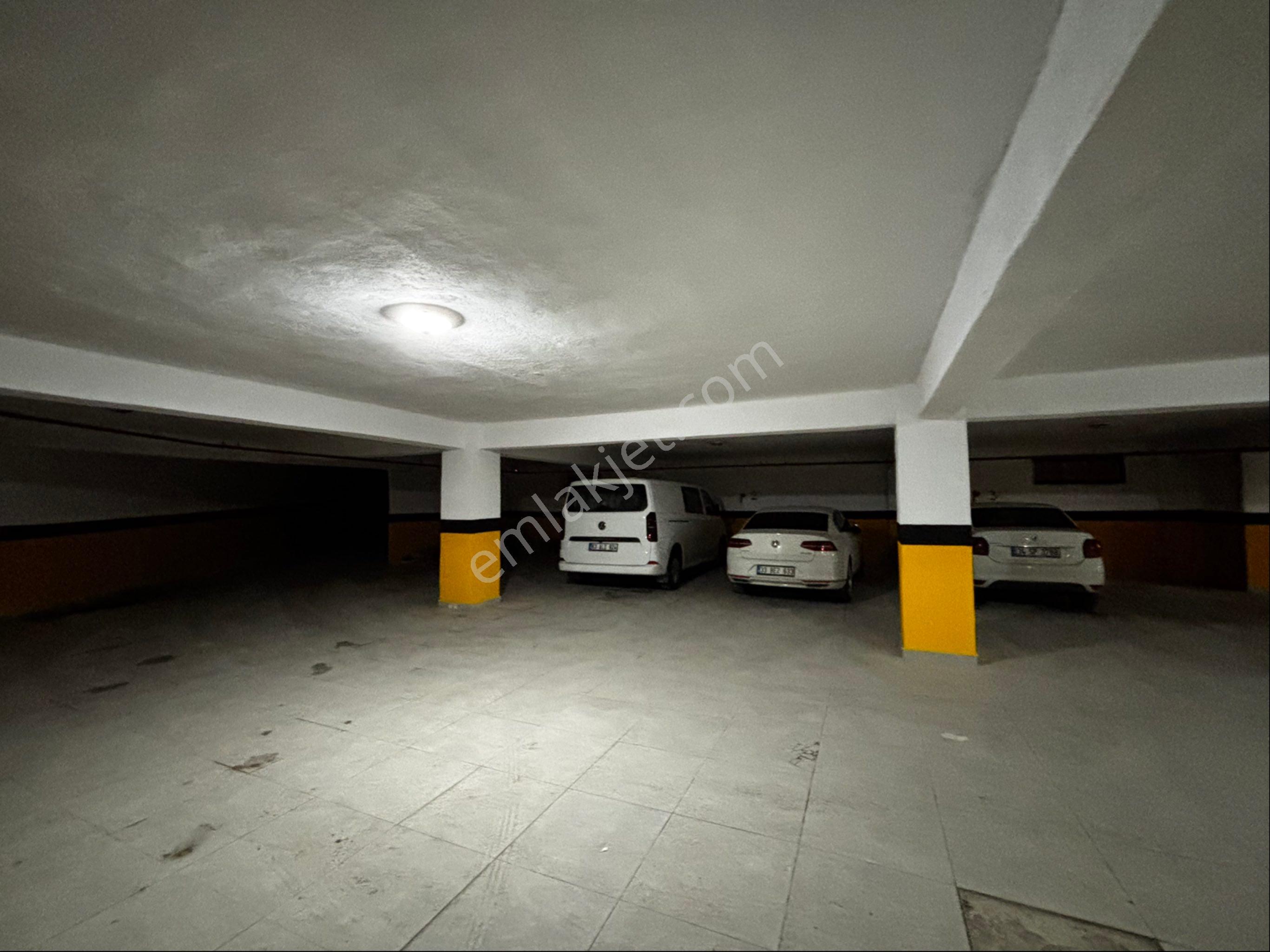 Doğukent Mah. 5 Odalı Lüks Kocaman Ara Kat Daire - Görsel 28