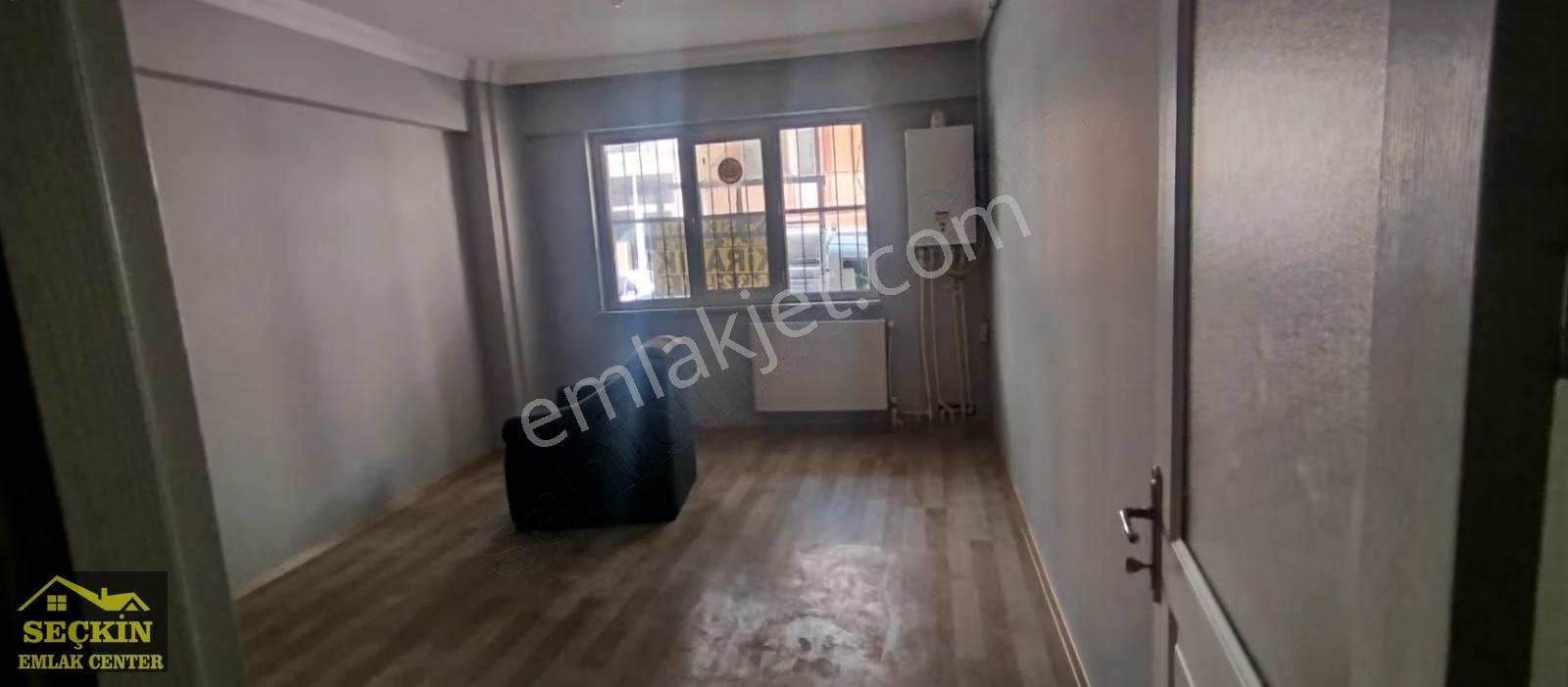 Muradiye'de Kiralık 2+1 Zemin Kat - Görsel 3