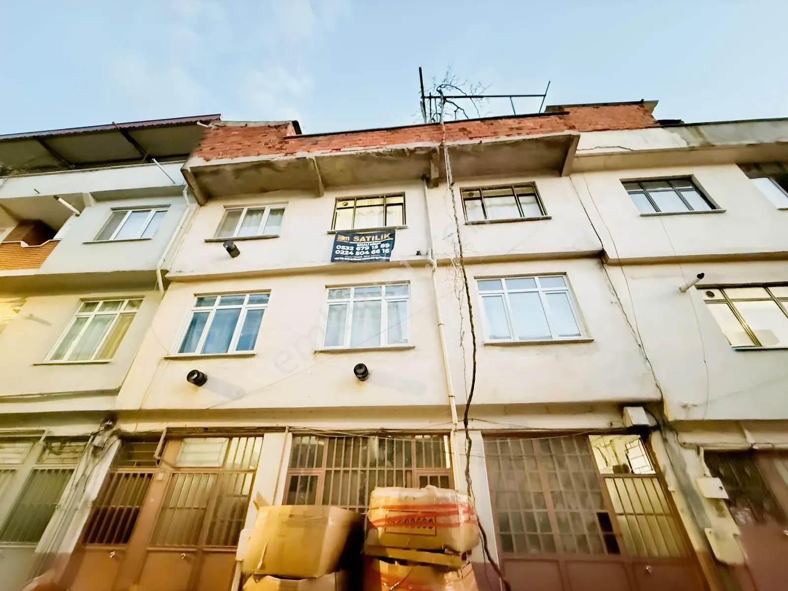 Bm Real Estate Kazımkarabekir'de Satılık 3 Katlı Müstakil Bina