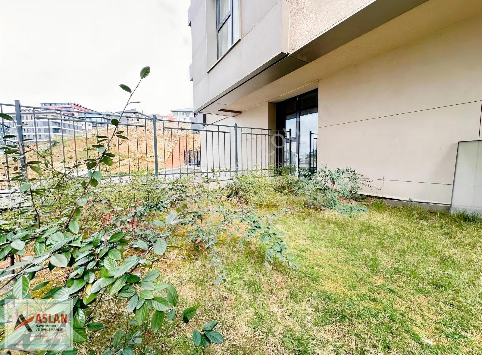 Üsküdar Kirazlıtepe Toki 3+1/130 M2 Bahçe Katı
