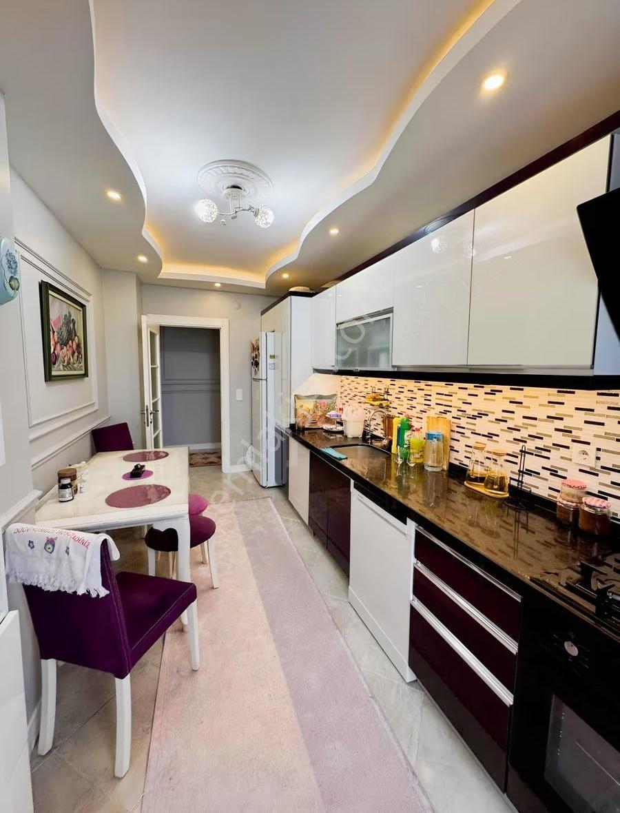 Beylikdüzü Kavaklı 5+2 300 M2 Satılık Dublex Site İçi - Görsel 5