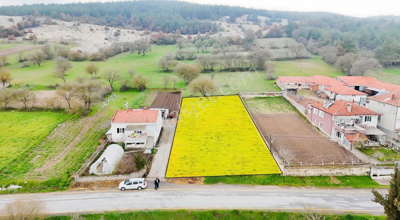 Bigadiç Yolbaşı Mah'de Satılık Yola Cephe Köy İçi İmarlı Arsa - Görsel 2