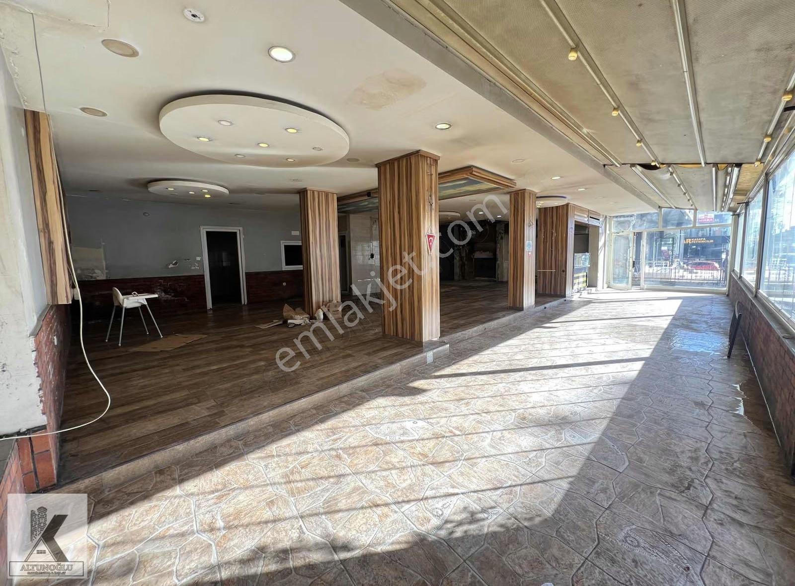 Altunoğlu"ndan 300m2 Meşrutiyet Caddesi Üzerinde Depolu Dükkan - Görsel 3