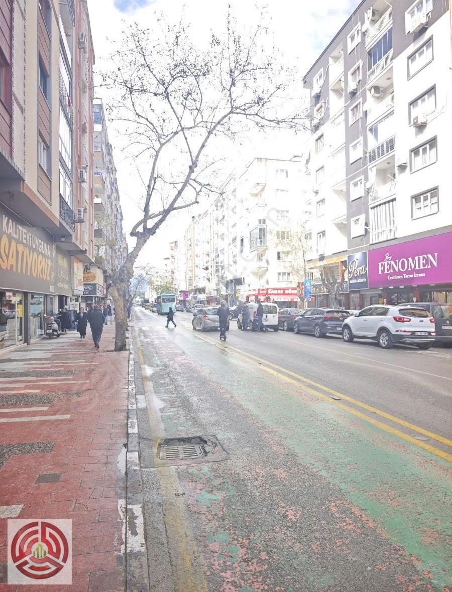 Doğu Caddesinde 190m Satılık Kupon Dükkan - Görsel 18
