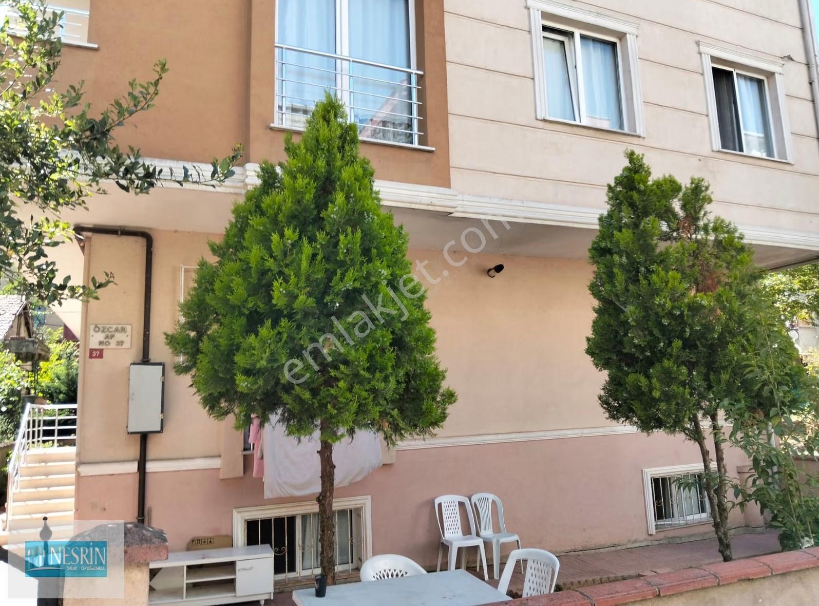 Nesrin Emlak'tan Kaçırılmayacak Fırsat 170 M2 3+1bahçe Dublex'i