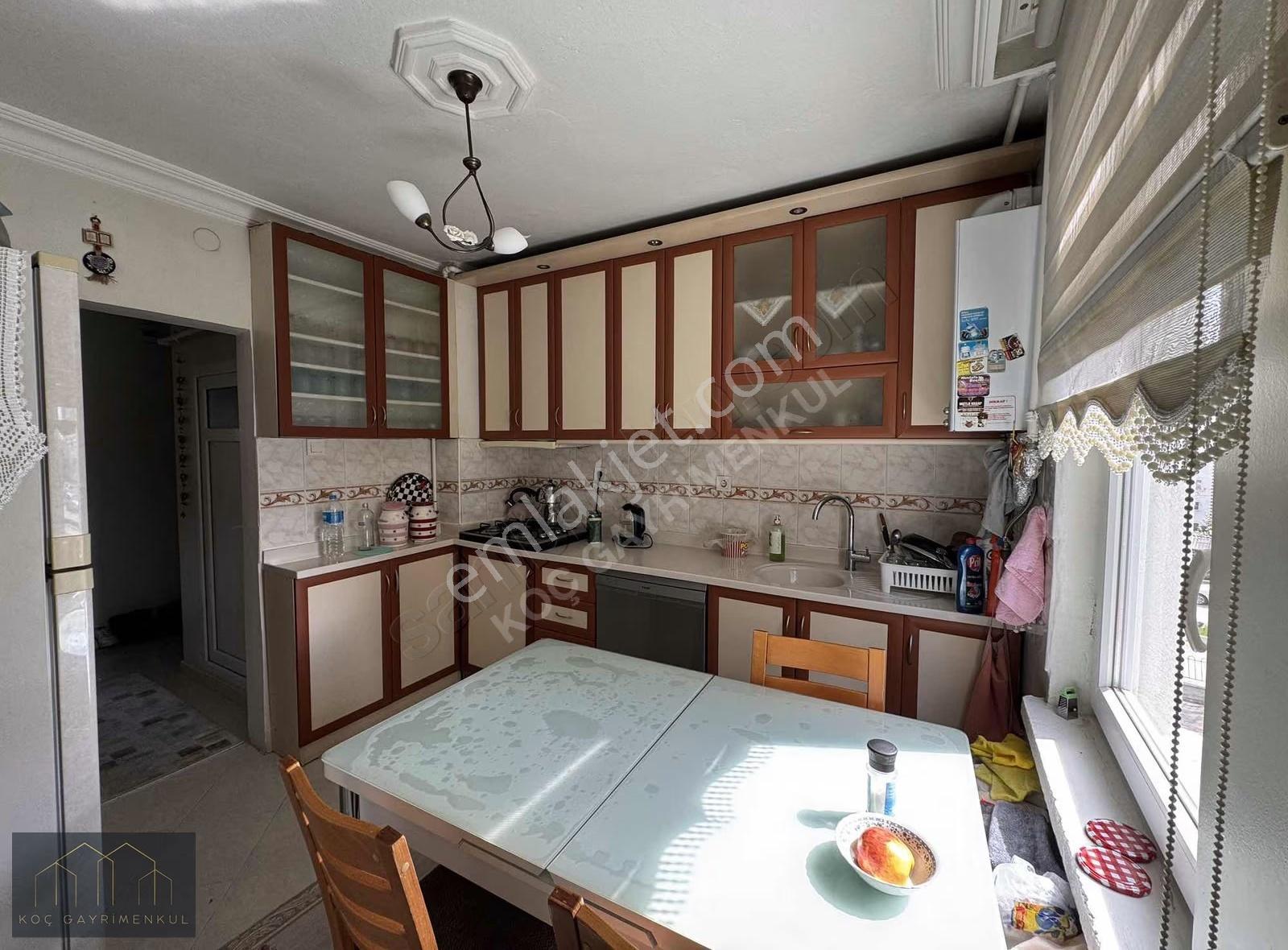 Koç Gayrimenkul'den Ara Kat Asansörlü Uygun Fiyatlı Satılık!! - Görsel 24