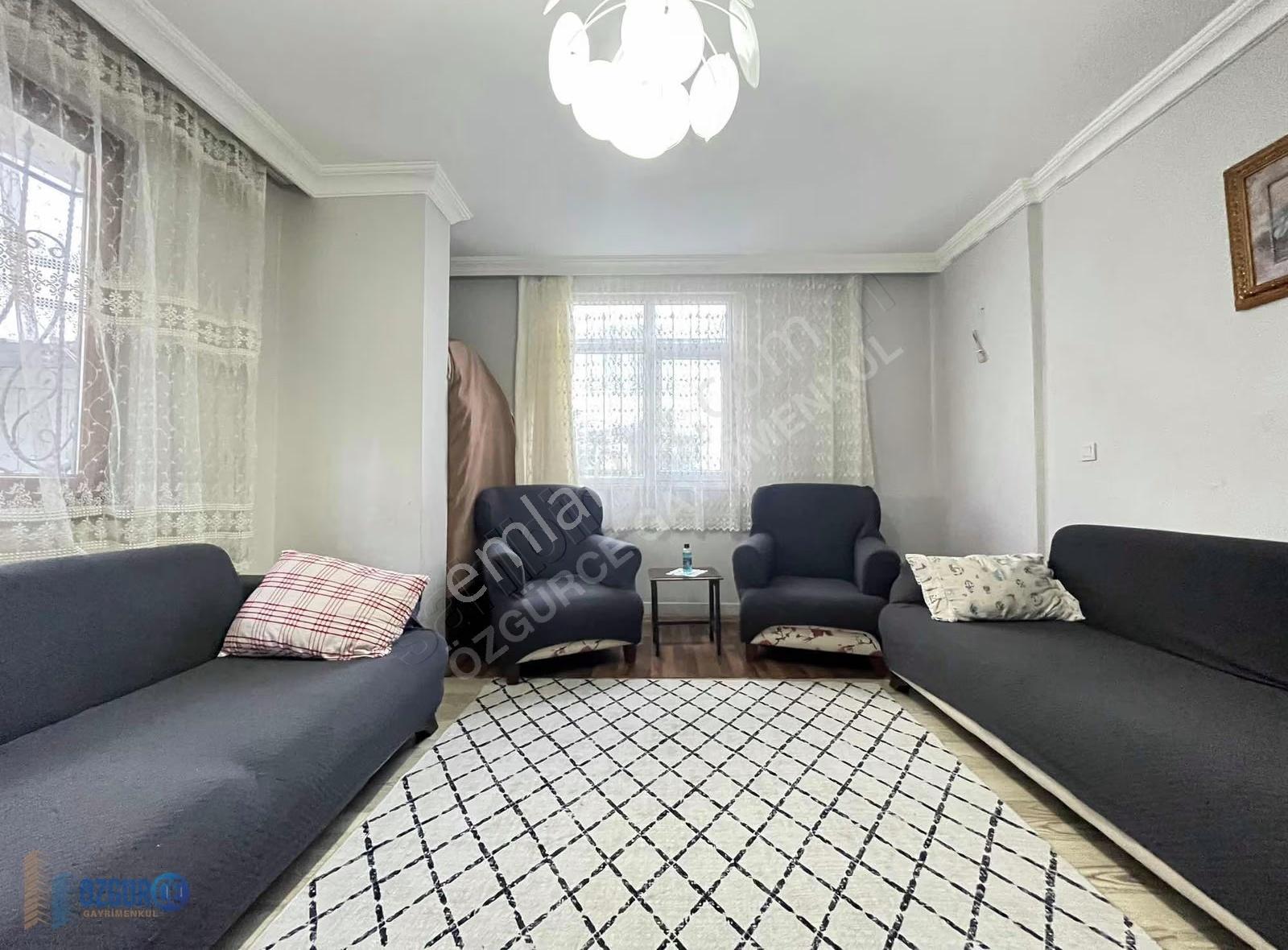 Özgürce Gyd'den Darıca Nenehatun Mah Satılık 2+1 Giriş Kat Daire