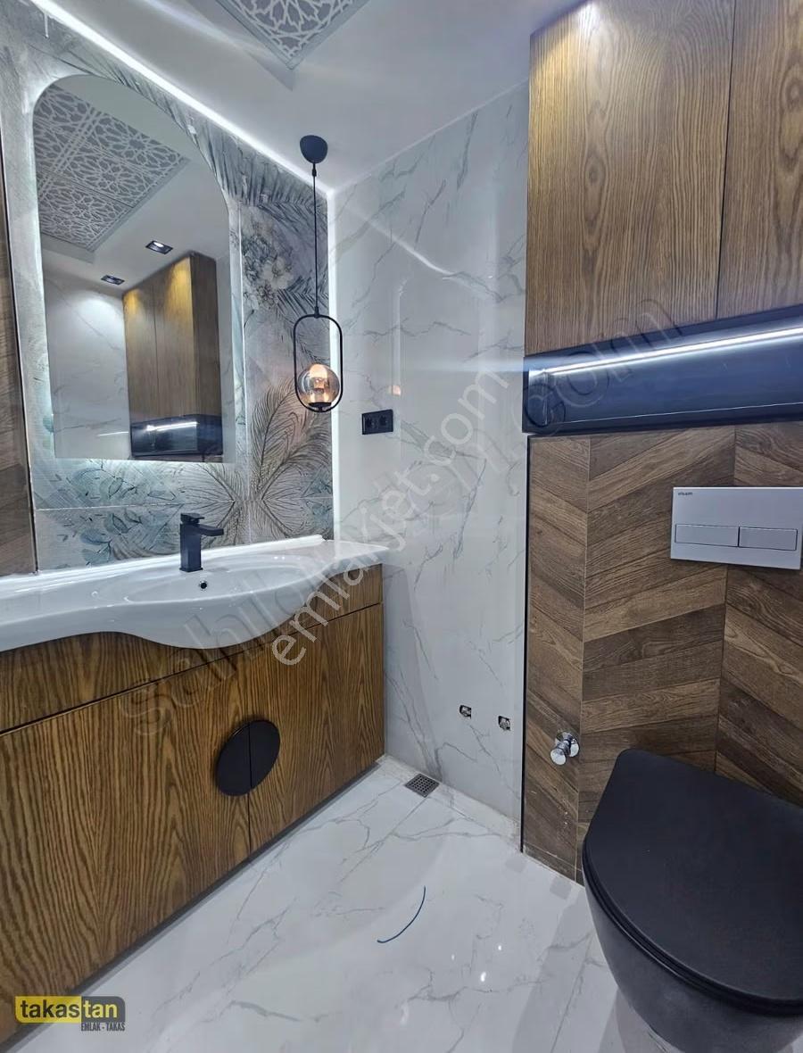 Okan Towers'ın En Lüks En Güzel Kat Ve Manzaralı Ofisi - Görsel 17