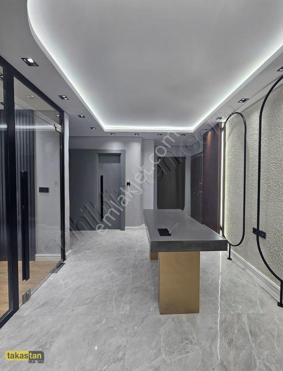 Okan Towers'ın En Lüks En Güzel Kat Ve Manzaralı Ofisi - Görsel 4