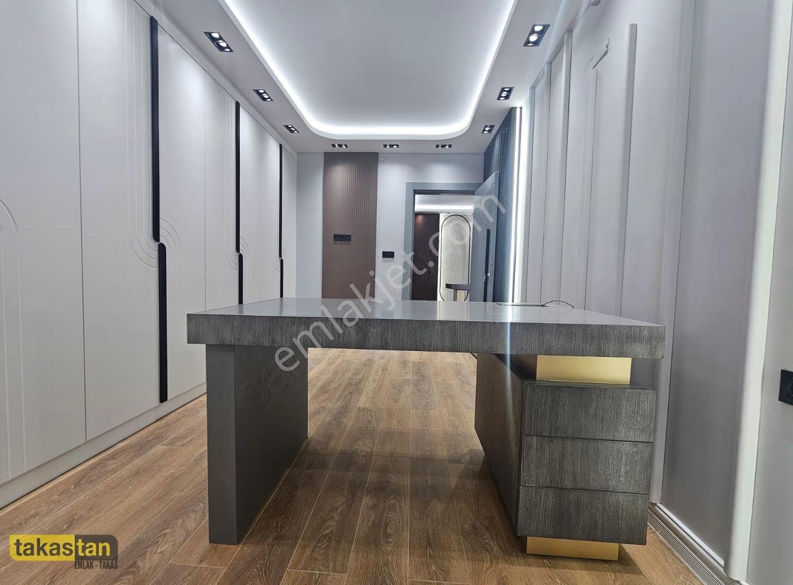 Okan Towers'ın En Lüks En Güzel Kat Ve Manzaralı Ofisi - Görsel 2