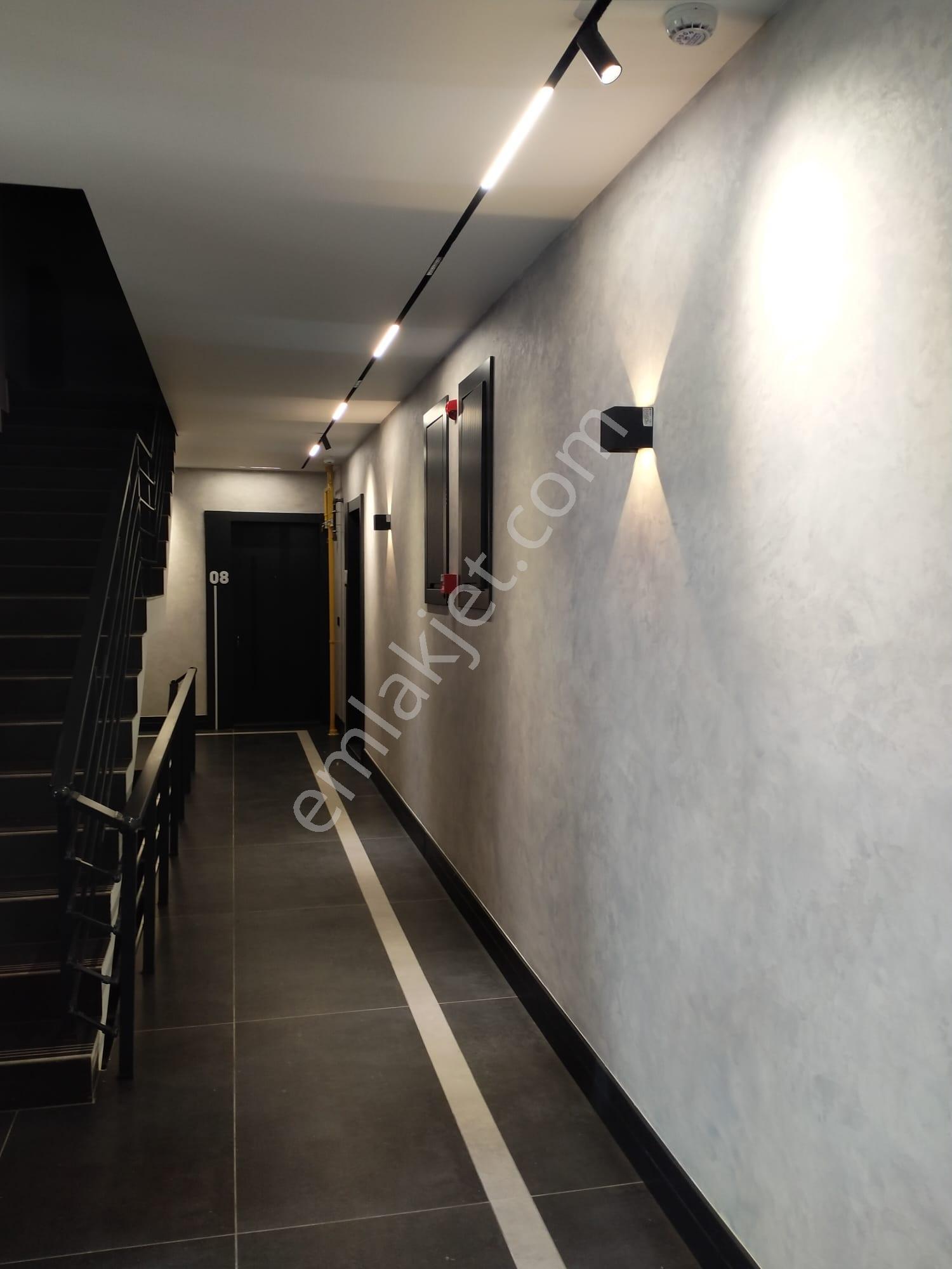 Bulvar Plazada Prestijli 1+1 Ofis Fırsatı - Görsel 17