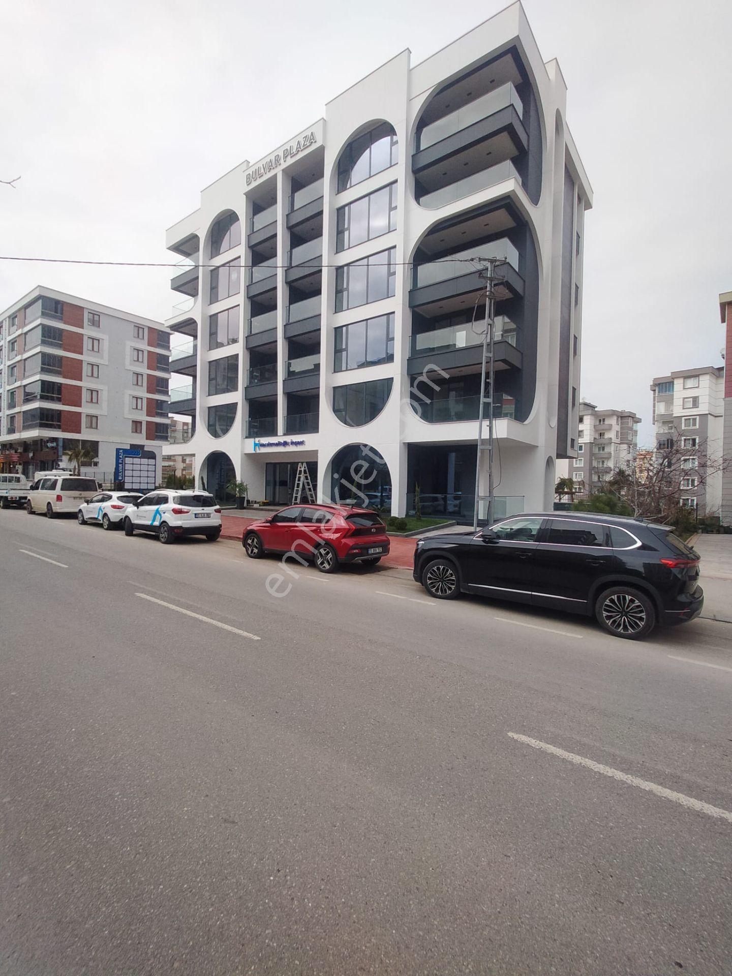 Bulvar Plazada Prestijli 1+1 Ofis Fırsatı - Görsel 25