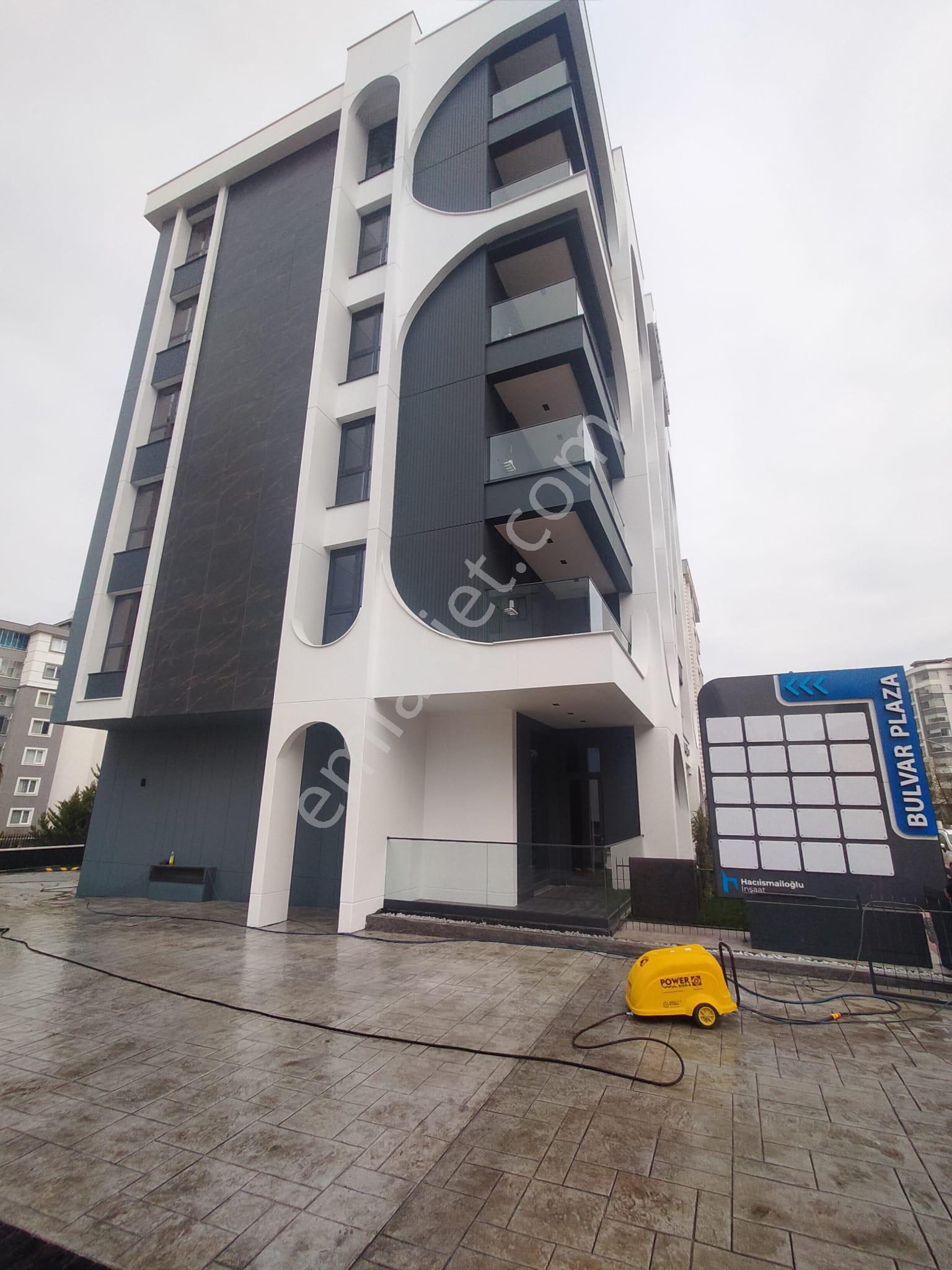 Bulvar Plazada Prestijli 1+1 Ofis Fırsatı - Görsel 13