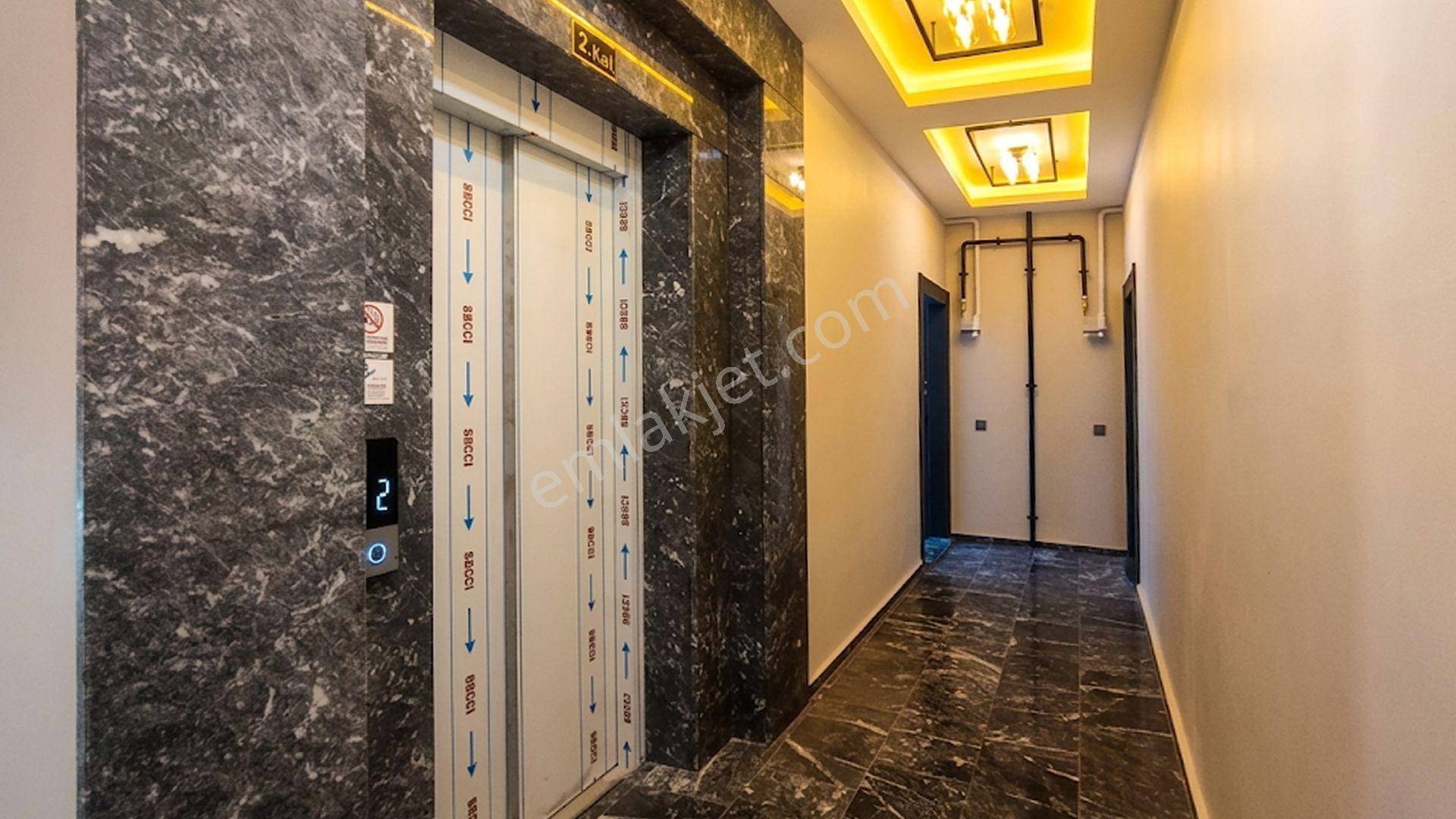🌅 Daha Düşük Fiyatlarda❗ Kuşadası Merkezde-doğalgazlı, Full Ankastre, Asansör Sıfır 1+1 Kiralıklar - Görsel 14