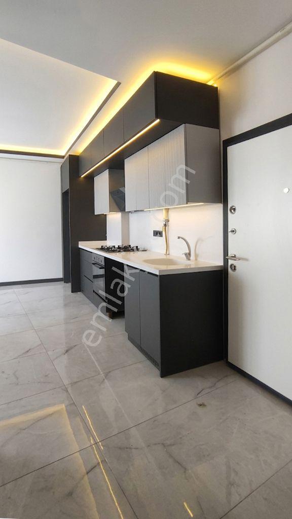 🌅 Daha Düşük Fiyatlarda❗ Kuşadası Merkezde-doğalgazlı, Full Ankastre, Asansör Sıfır 1+1 Kiralıklar - Görsel 6