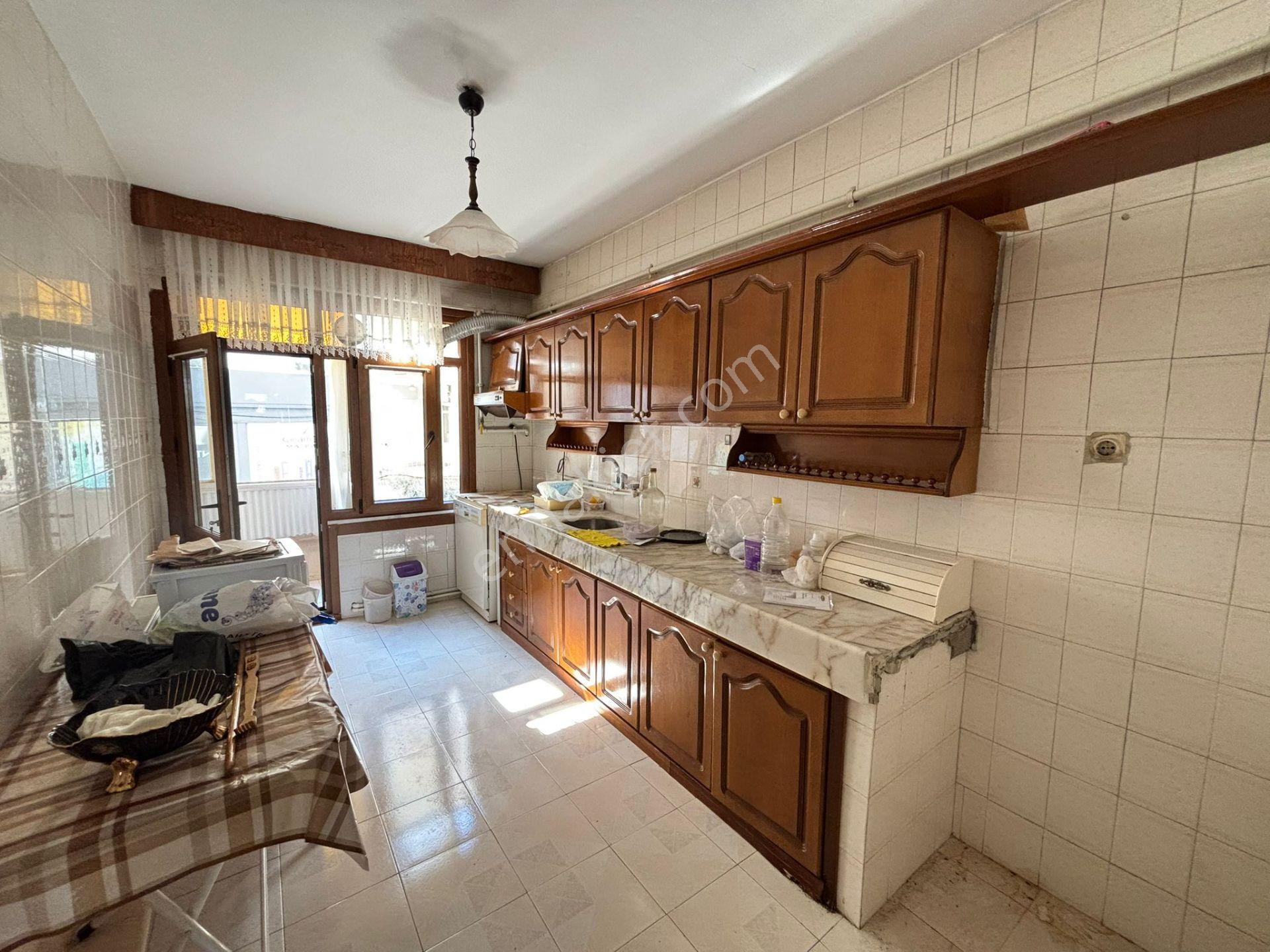 Karamürsel 4 Temmuz Mah. Cadde Üzeri 130 M² 3+1 Ofise Uygun - Görsel 7