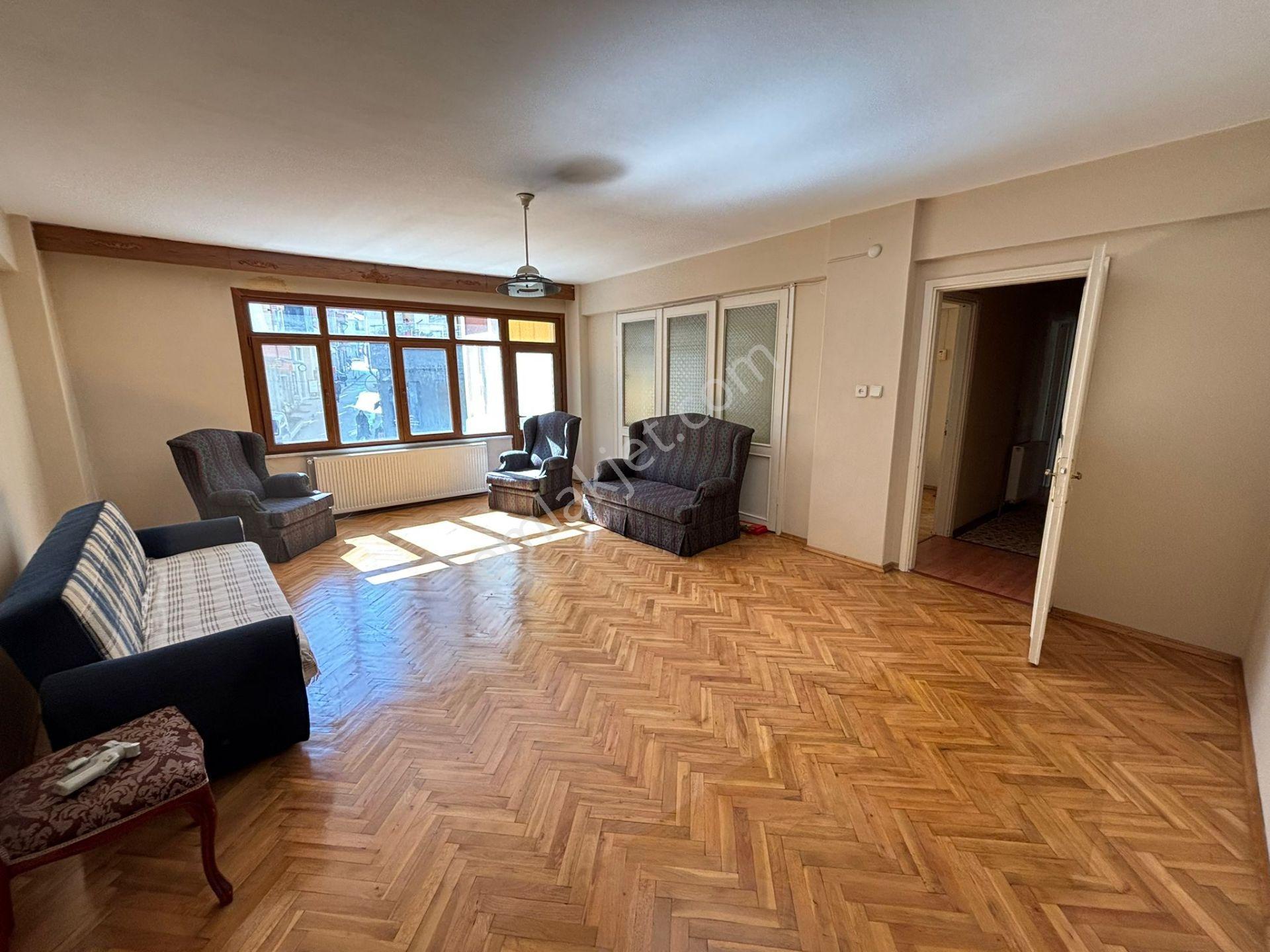 Karamürsel 4 Temmuz Mah. Cadde Üzeri 130 M² 3+1 Ofise Uygun - Görsel 6