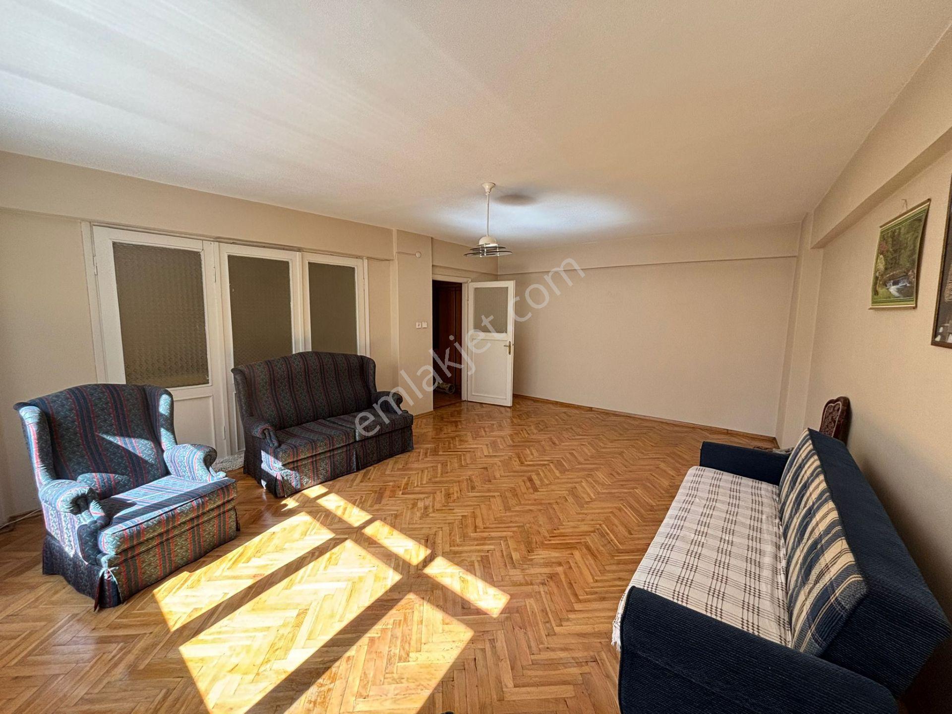 Karamürsel 4 Temmuz Mah. Cadde Üzeri 130 M² 3+1 Ofise Uygun - Görsel 13