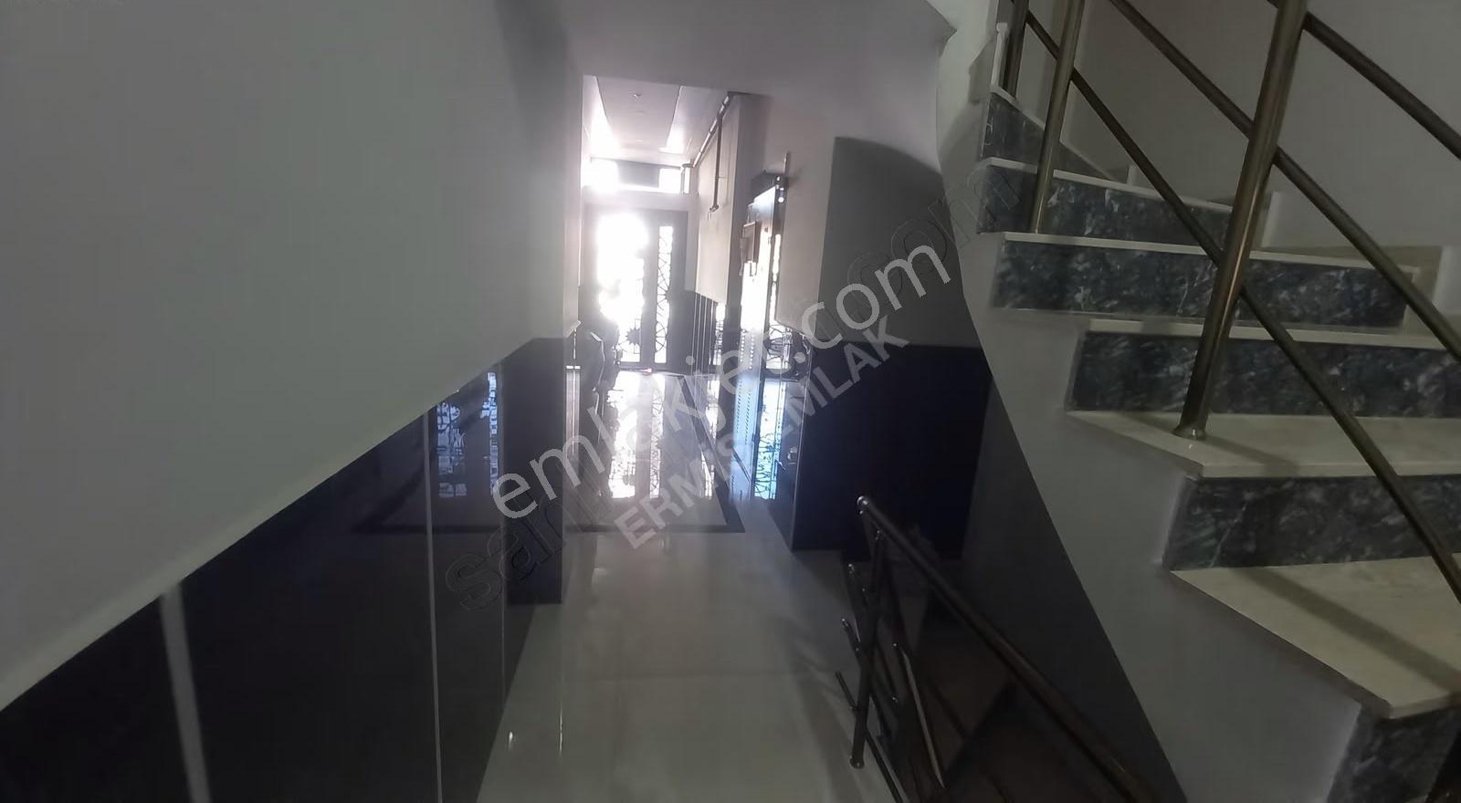 Reşatbey'de Lüks 3+1 Daire: 176m², Teraslı, Sıfır! - Görsel 15
