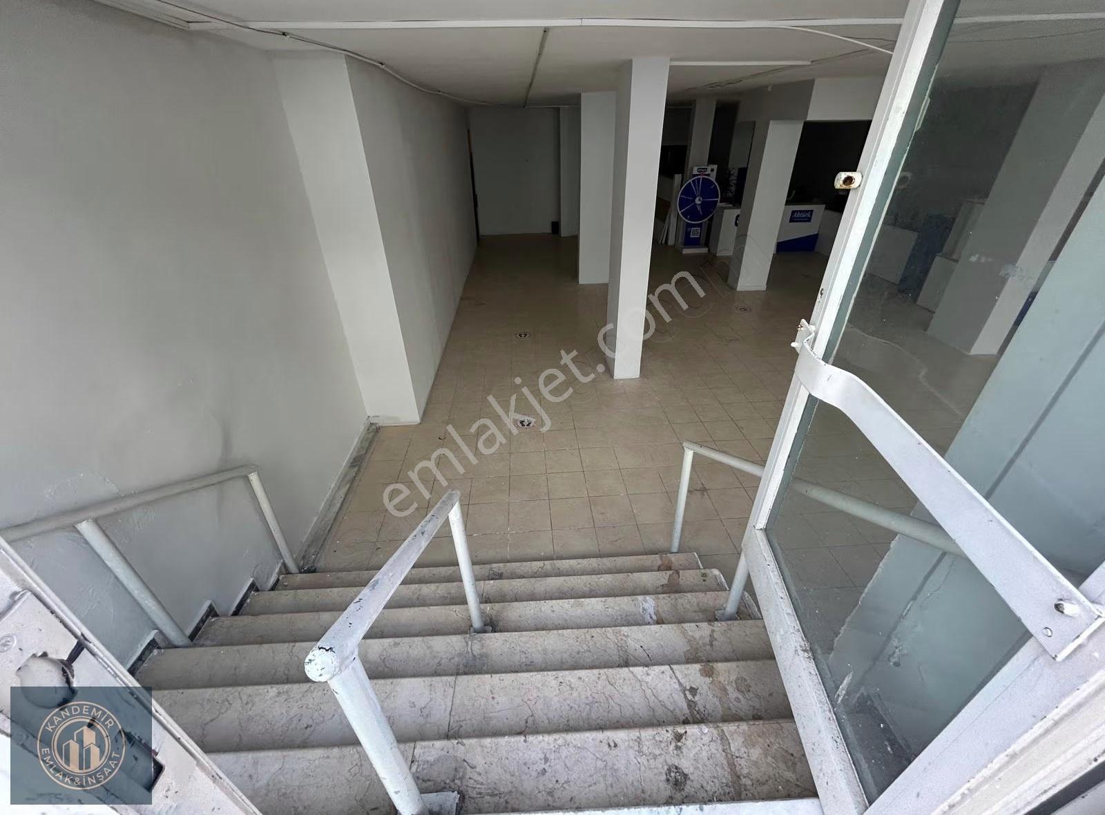 Üsküdar Selimiye'de Cadde Üzerinde 200m2 Kiralık Dükkan - Görsel 13