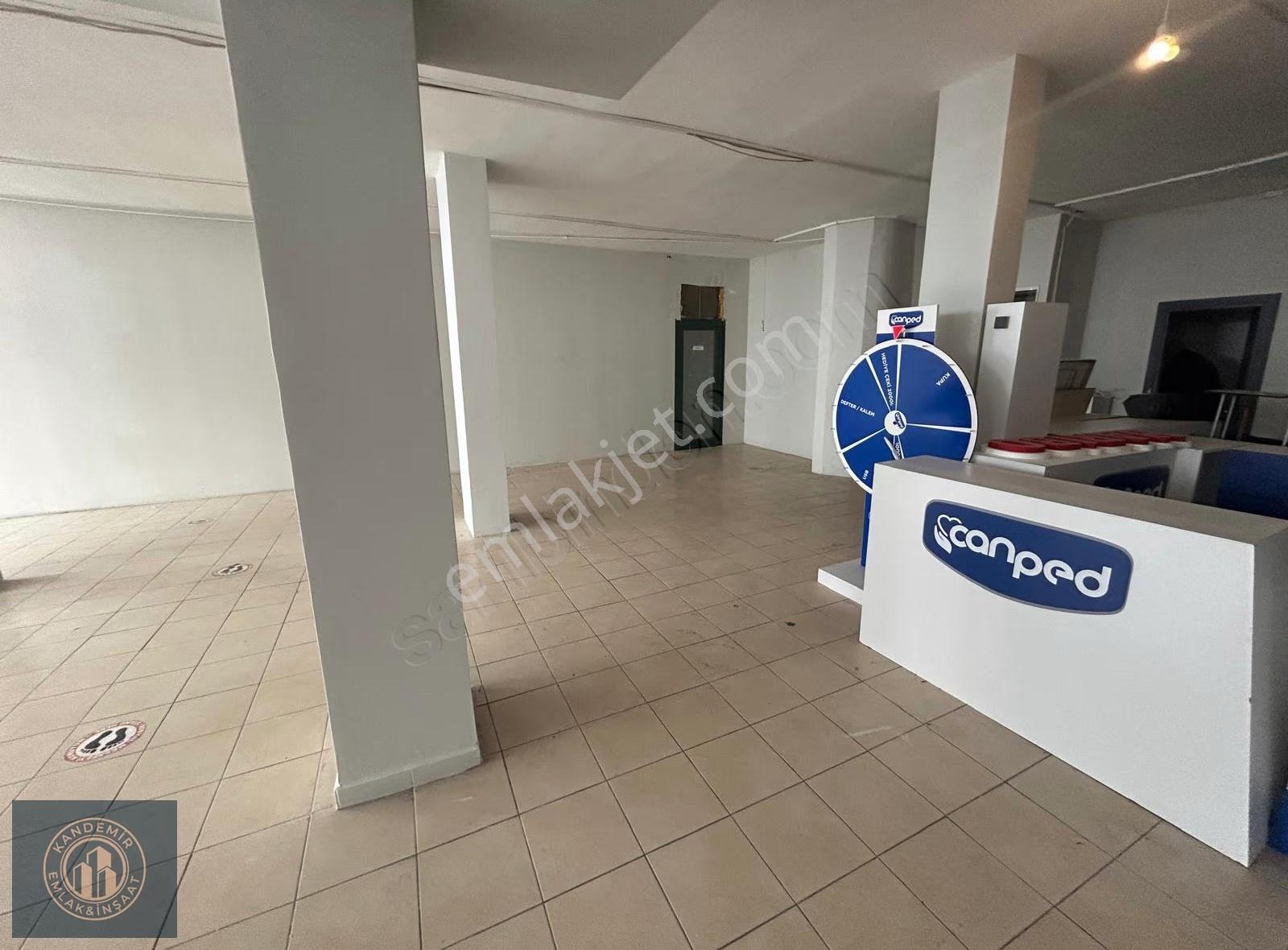 Üsküdar Selimiye'de Cadde Üzerinde 200m2 Kiralık Dükkan - Görsel 14
