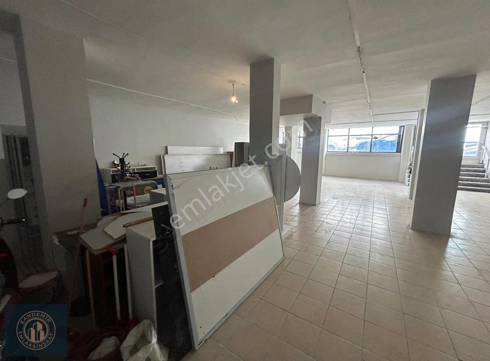 Üsküdar Selimiye'de Cadde Üzerinde 200m2 Kiralık Dükkan - Görsel 6