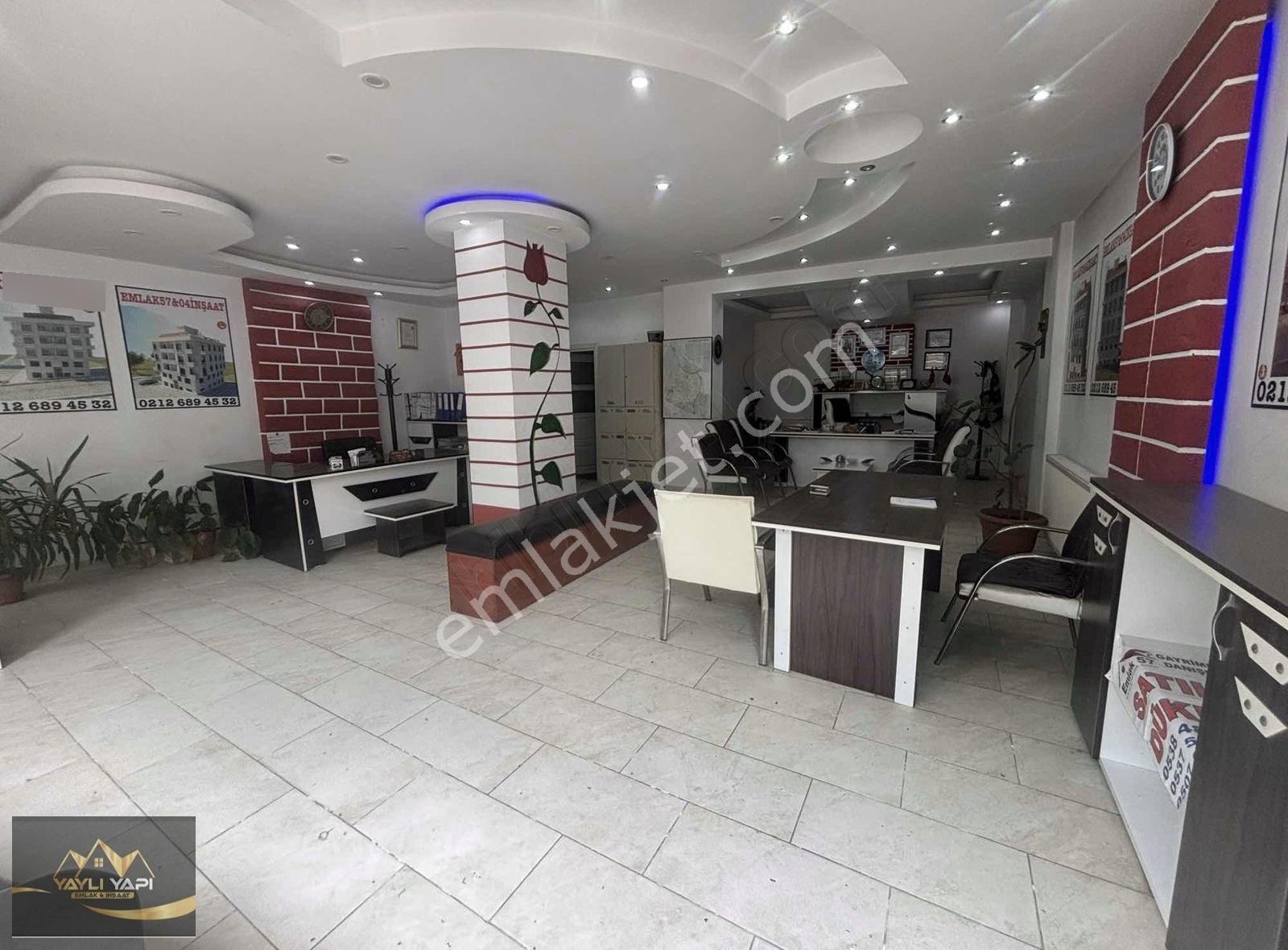 Cadde Üstü 160 M Satılık Dükkan - Görsel 7