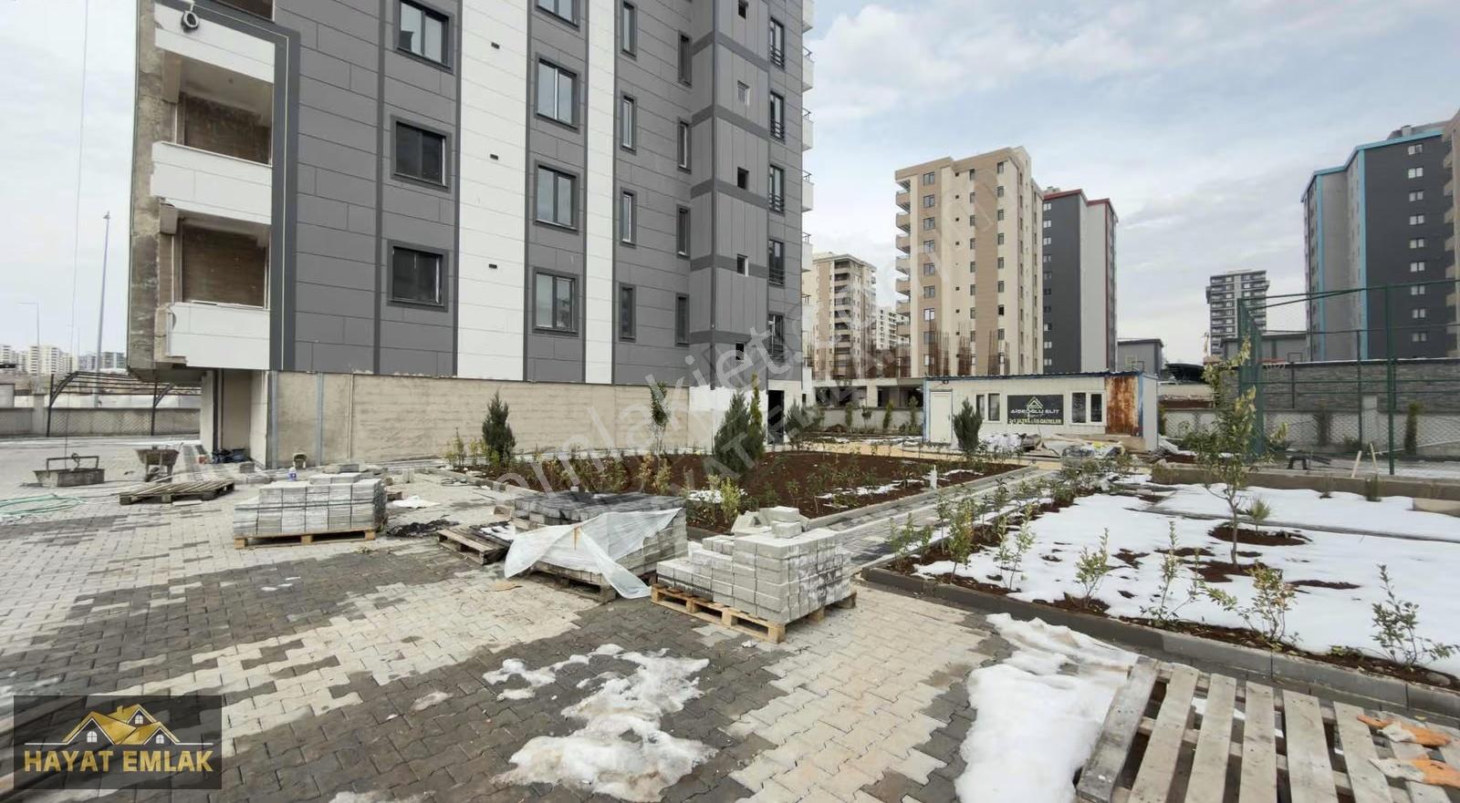 Ataşehir'de Elit Bahçeşehir Evleri'nde 2+1 Sıfır Eksiksiz - Görsel 22