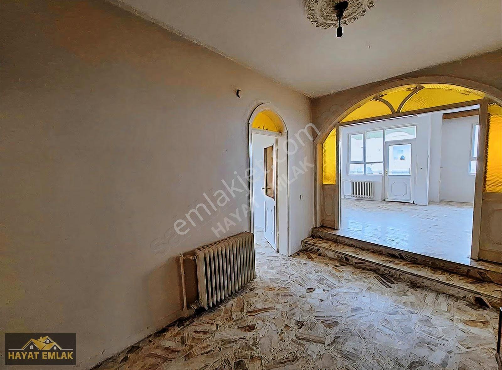 Hayat'tan Kiralıkyenişehir Caddesi'nde 3+1, 170m² Geniş Daire - Görsel 9