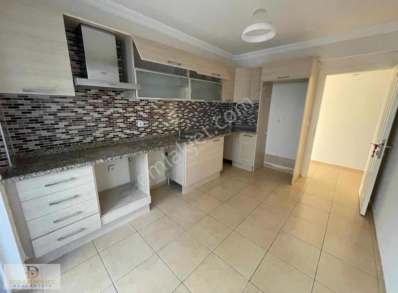 Taşyaka'da Kiralık Klimali, Ayrı Mutfaklı 2+1 Giriş Kat Daire - Görsel 3
