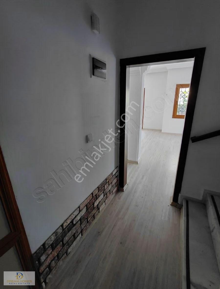 Merkezi Konumda, Havuzlu Sitede Satılık İkiz Villa - Görsel 19