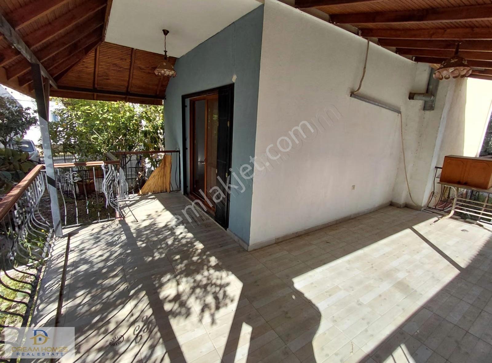 Merkezi Konumda, Havuzlu Sitede Satılık İkiz Villa - Görsel 4