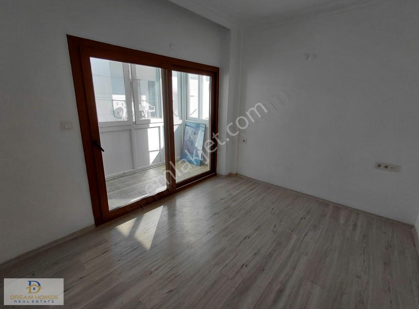 Merkezi Konumda, Havuzlu Sitede Satılık İkiz Villa - Görsel 11