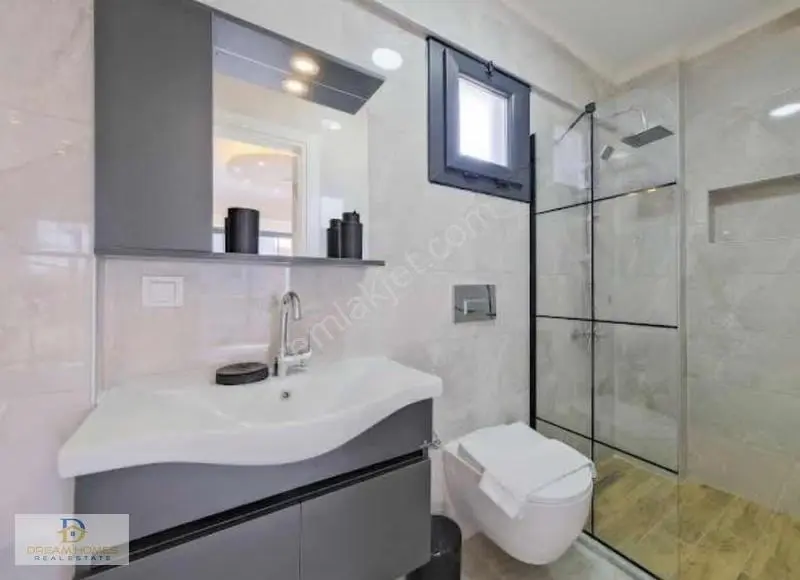Foça Mahallesinde Kiralık 3+1 Tripleks Villa - Görsel 3