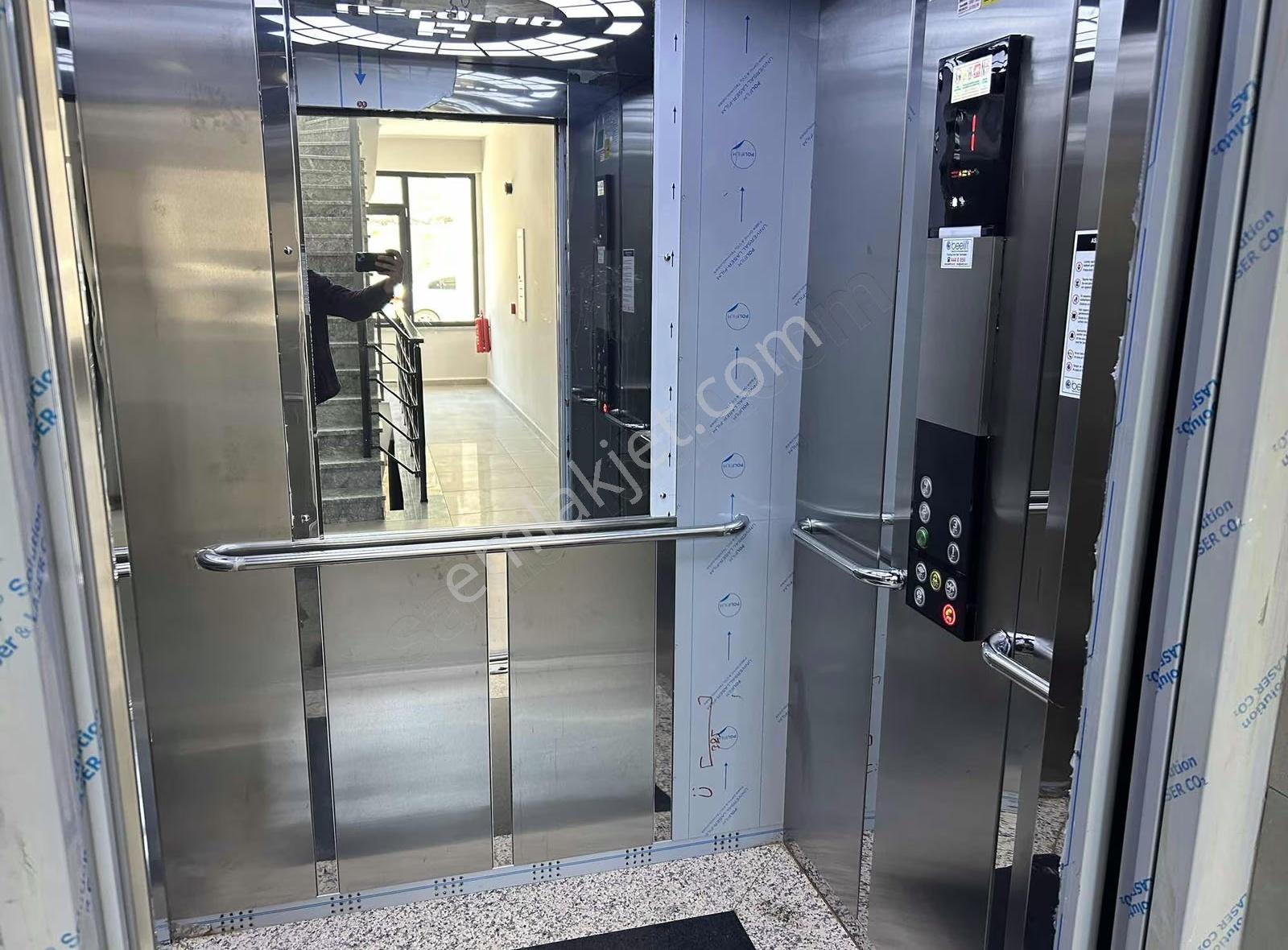 Lifeside Sitesinde Muhteşem Konumda Satılık 3+1 Dubleks Daire - Görsel 16