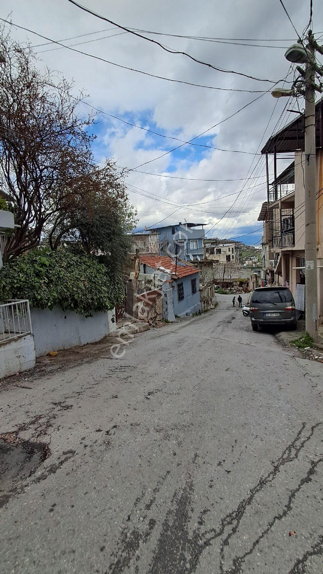 Kadriye'de Satılık 2 Katlı Bina