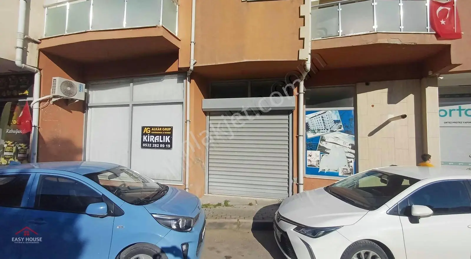 İhsaniye Merkez 2 Katlı Kiralık Dükkan