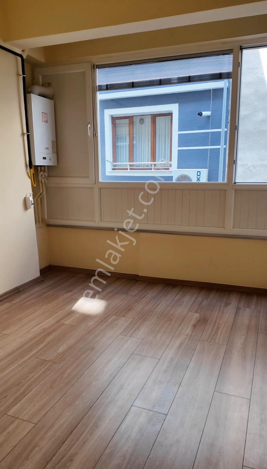 Şarkiye Mahallesinde Yenilenmiş Merkezi Konumda Satılık Daire - Görsel 9