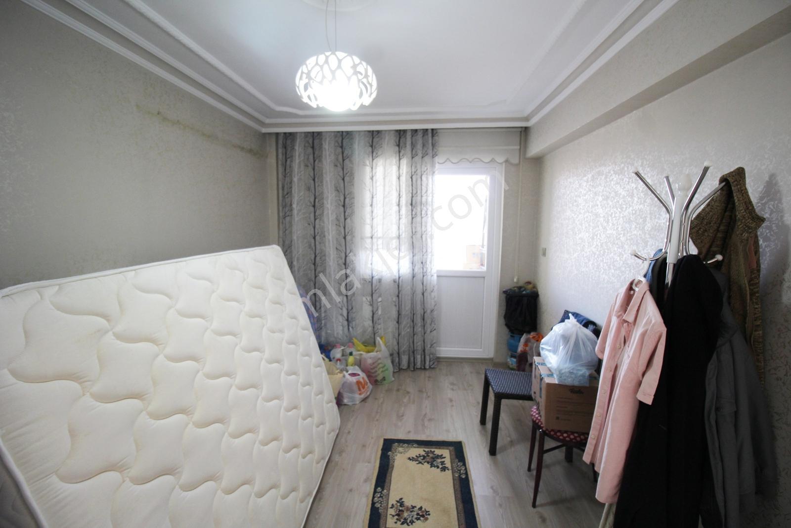 Krc'den Hocalı Caddesi Üzerinde Full+full Yapılı Asansörlü 6+1 - Görsel 26