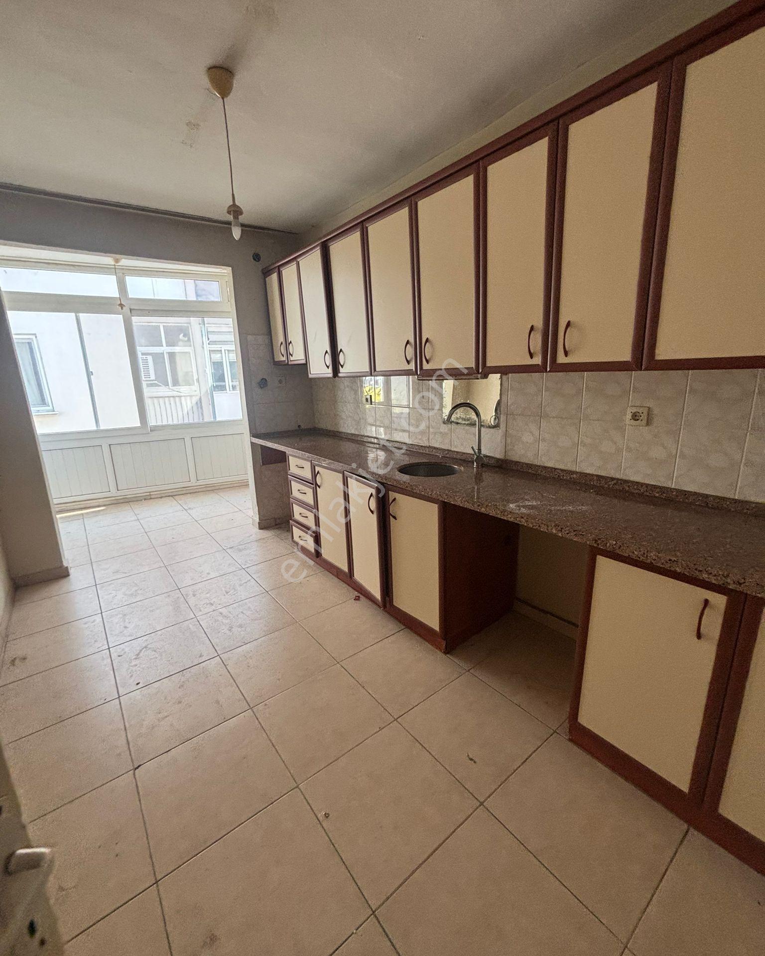 Cumhuriyet Mahallesi’nde 3+1 Kiralık Ara Kat Daire - Görsel 15