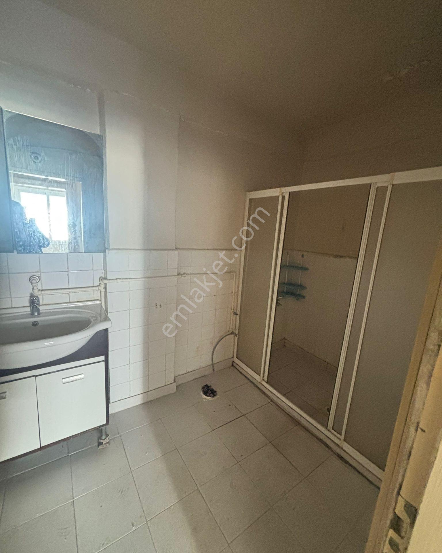 Cumhuriyet Mahallesi’nde 3+1 Kiralık Ara Kat Daire - Görsel 12