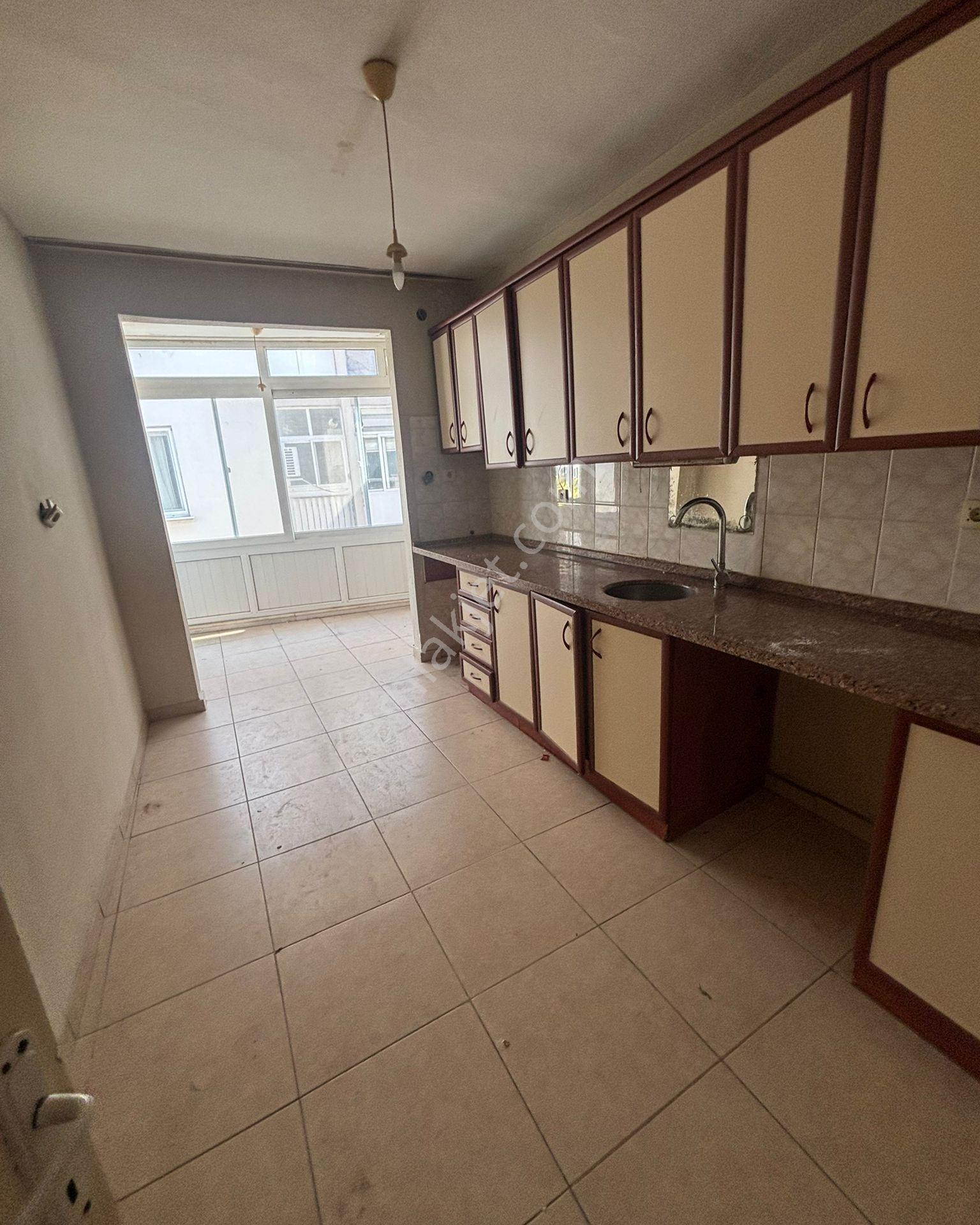 Cumhuriyet Mahallesi’nde 3+1 Kiralık Ara Kat Daire - Görsel 13