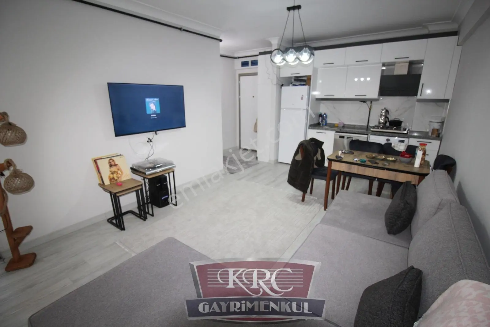Krc'den 60 Bin Kira Getirili Hazır Kiracılı Eşyalı Satılık 4+2