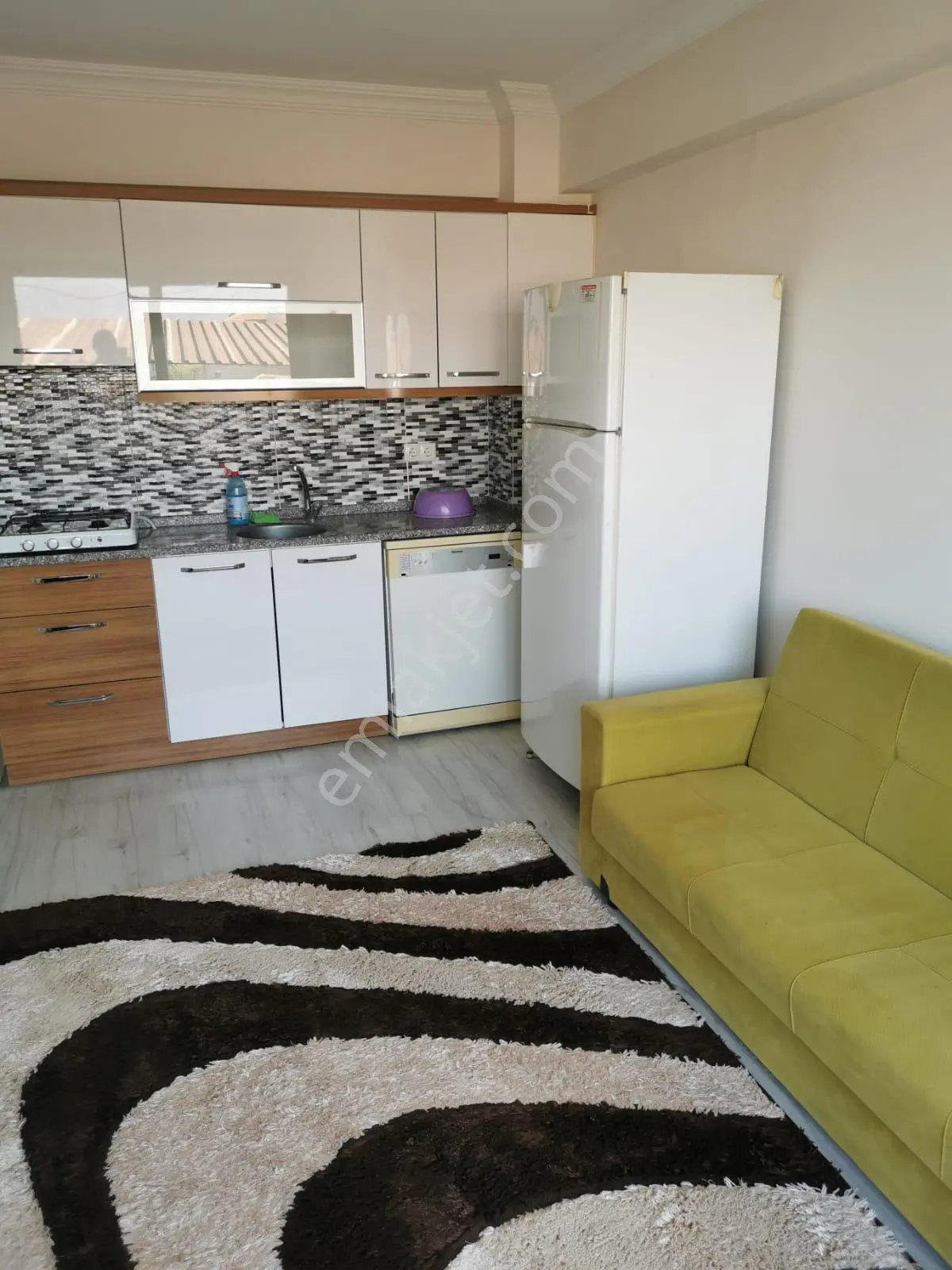Aydın Nazilli Yöntem Emlaktan Yenipazar İlçe Merkezinde Eşyalı Satılık 1+1 Daire