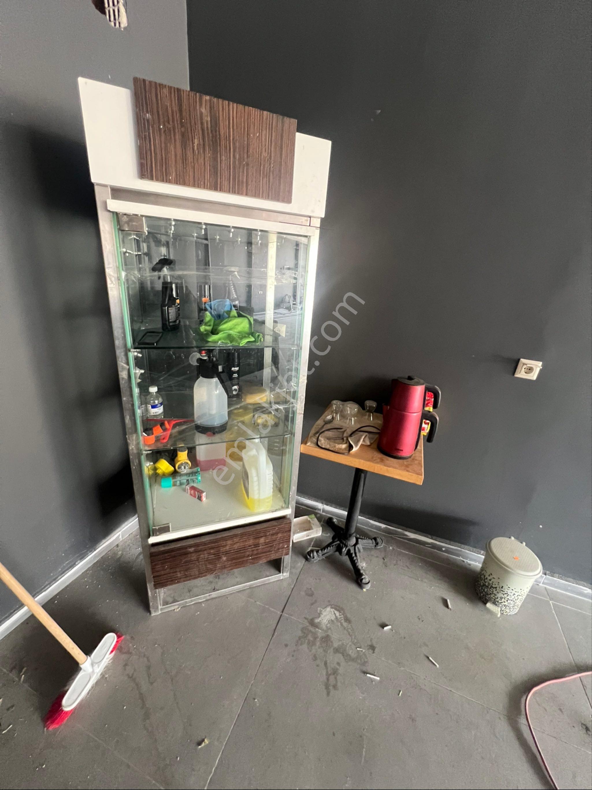 Arkadaş Emlaktan Galericiler Sitesinde 2 Katlı Kiralık Dükkan - Görsel 29