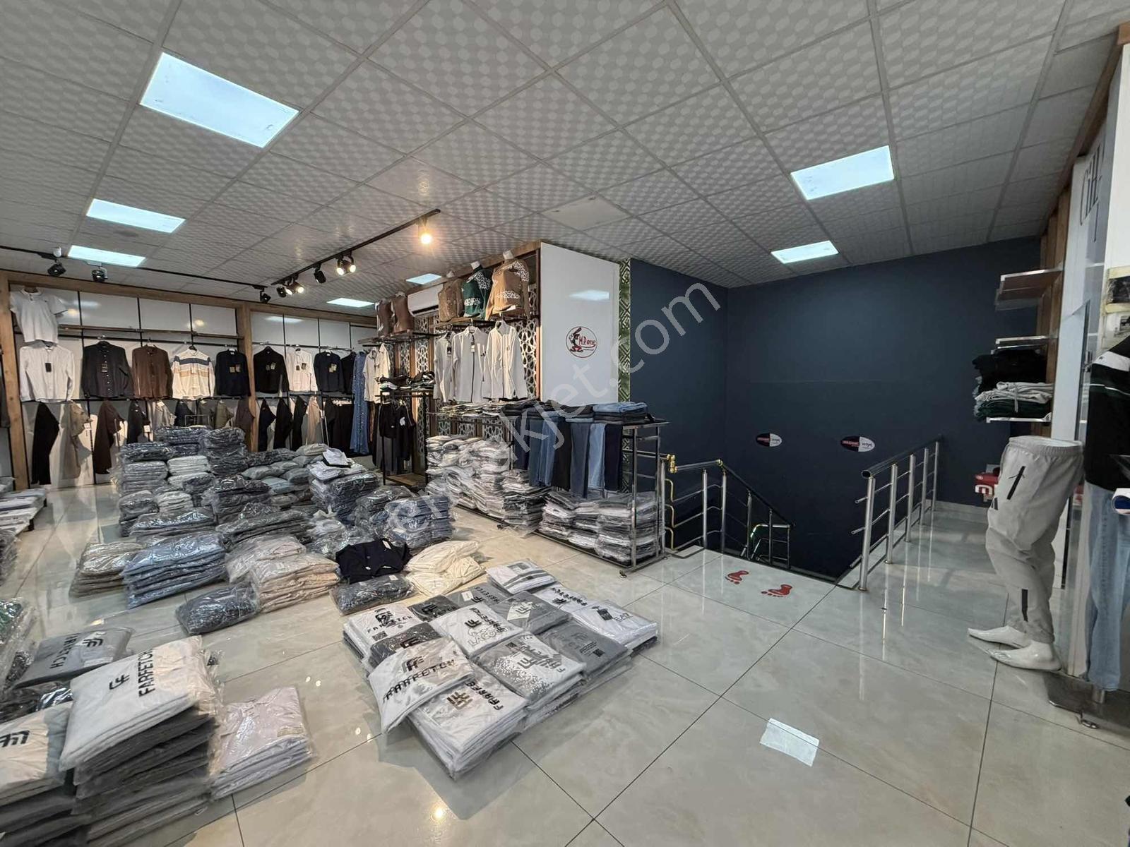 Acil!! Merkezi Konumda Çift Katlı Kiralık Dükkan - Görsel 3